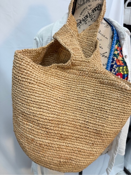 aerie Handbags - Aerie Raffia Woven Beach Tote | Boho Coastal Summer Straw Bag